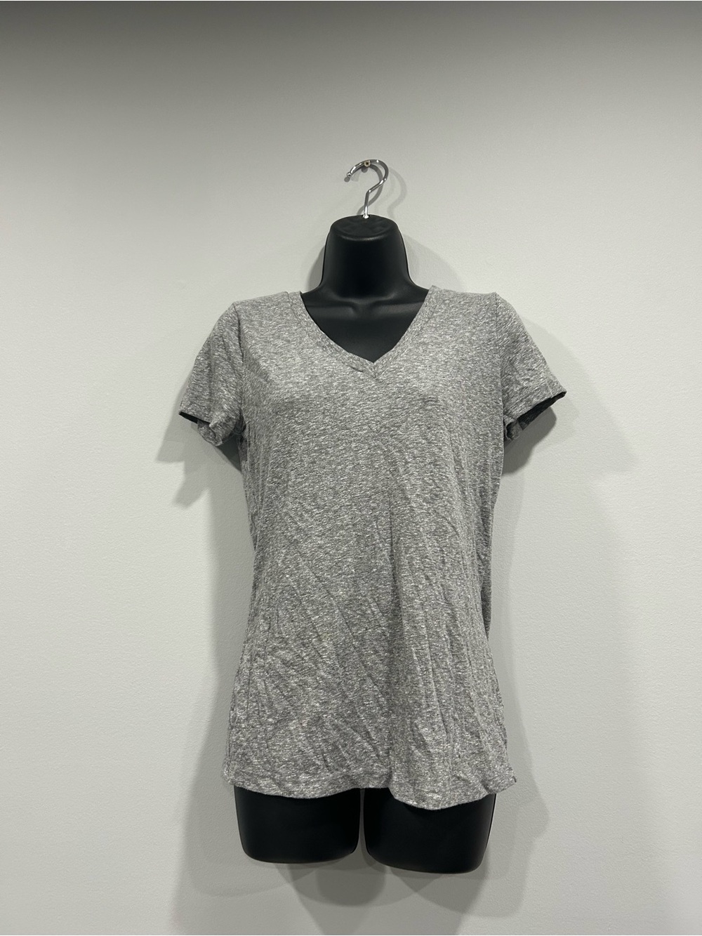Slim fit v neck tee shirt